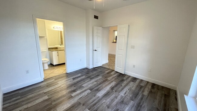 Building Photo - 5526 Pga Blvd