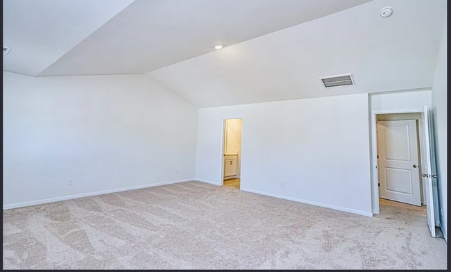 Building Photo - 202 Yellow Fox Rd