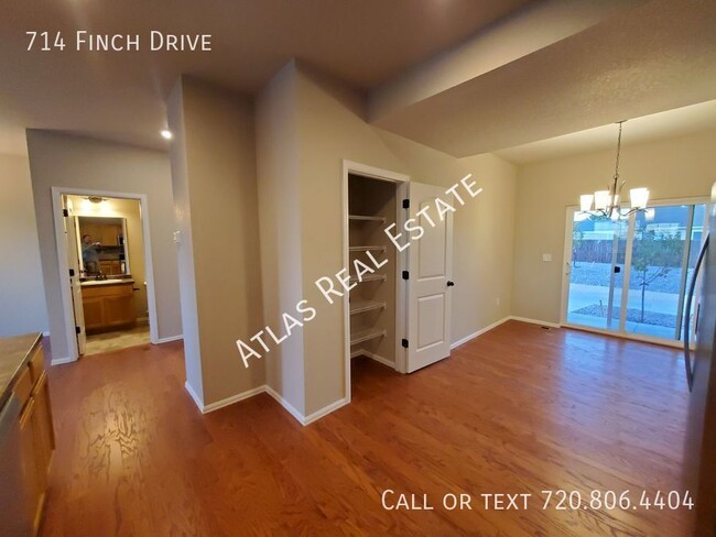 Building Photo - New 3 Bed/2.5 Bath Townhome w/ Basement in...