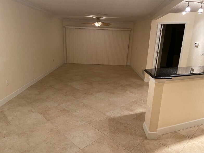 Building Photo - 11605 3rd St E