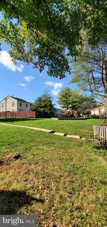 Building Photo - 972 Paulsboro Dr