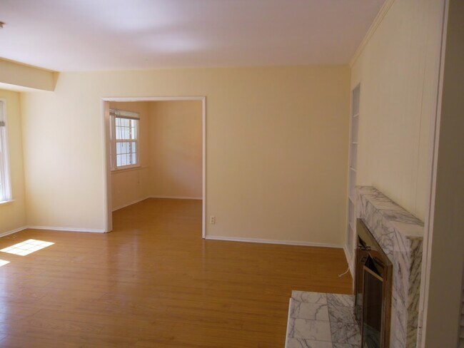 Building Photo - 3751 Stone Canyon Ave