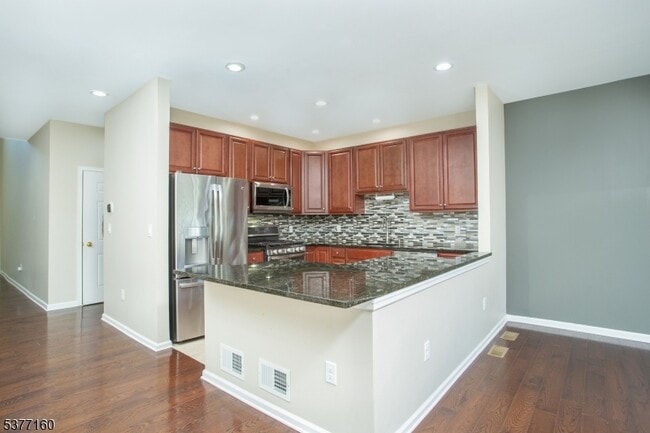 Building Photo - 24 DeCroce Ct