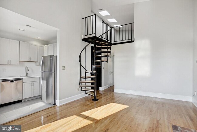 Building Photo - 676 4th St NE