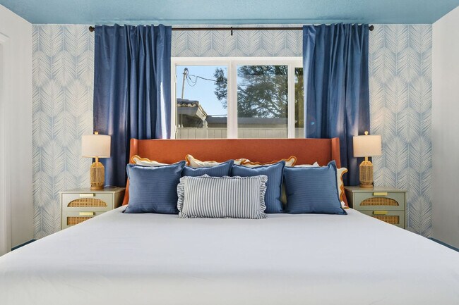 Building Photo - 1132 Gershwin Dr