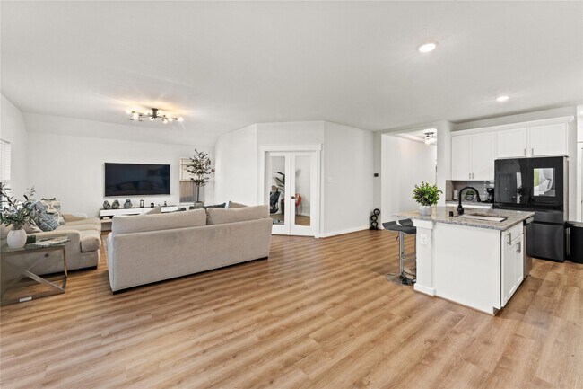 Building Photo - 4604 Spoon Bill Cv Dr