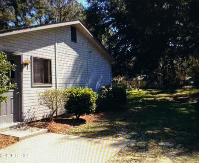 Building Photo - 3083 Clydesdale Cir S