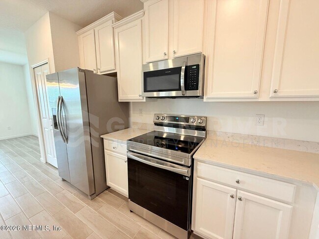 Building Photo - 2717 White Cedar Ln