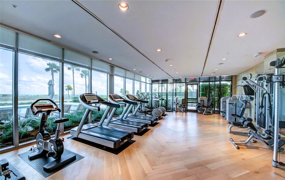 Building Photo - 350 Ocean Dr
