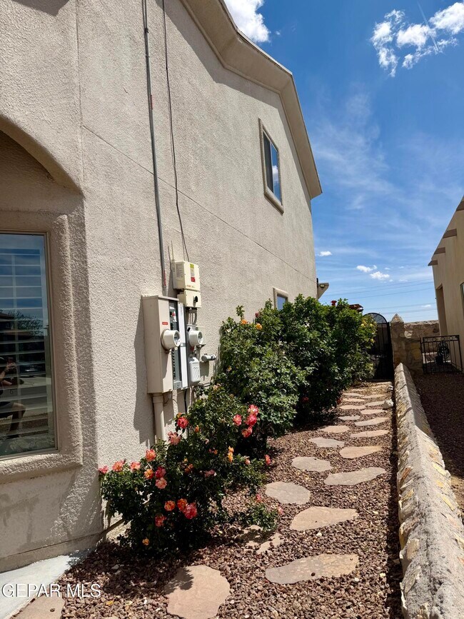 Building Photo - 3100 Red Velvet Pl