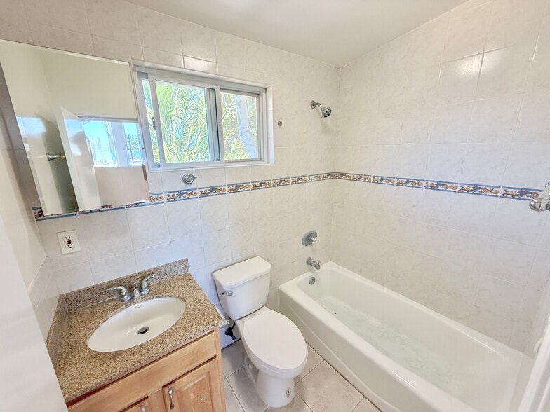 Building Photo - 1306 Electric Ave