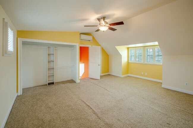 Building Photo - 5806 Flanders St