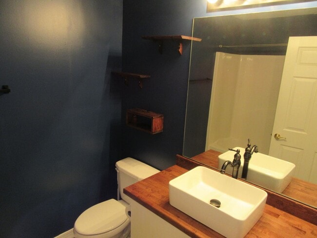 Building Photo - 3115 Meadow St