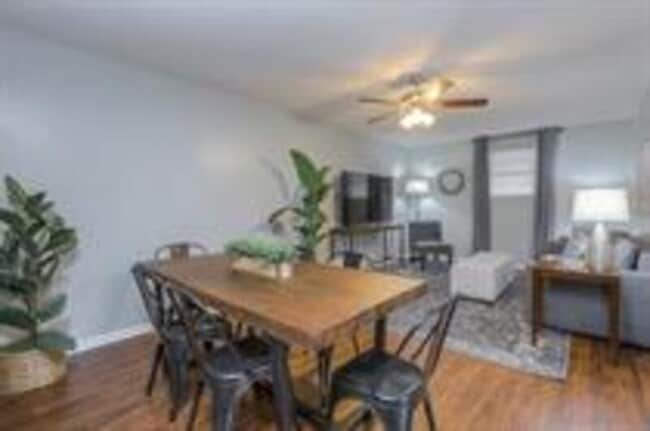 Building Photo - 8327 Lowell Ave