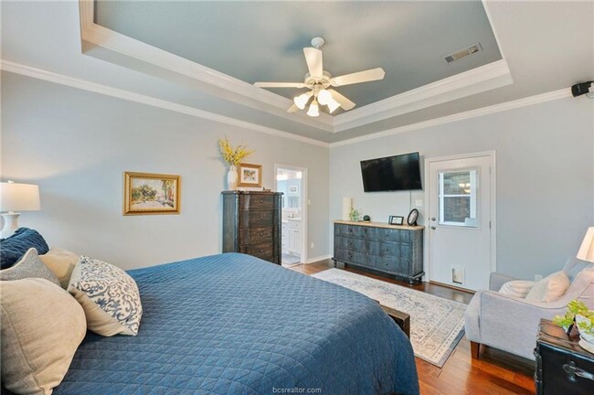 Building Photo - IMMEDIATE MOVE IN! Gorgeous 4 bedroom 3 ba...