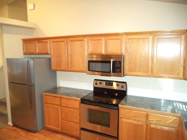 Building Photo - 2344 N Ayrshire Pl