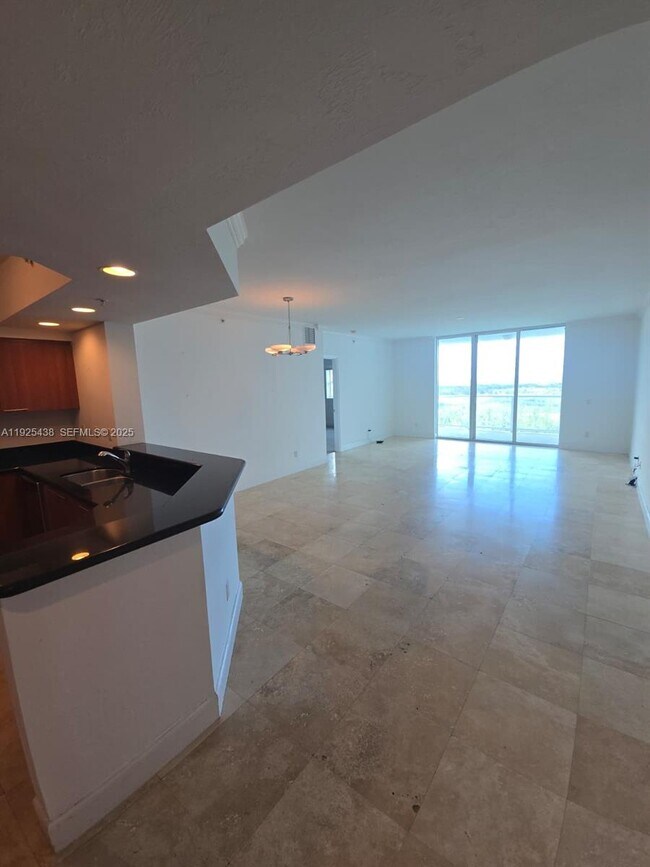 Building Photo - 14951 Royal Oaks Ln