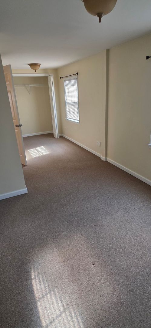 Building Photo - 713 Camden Ave