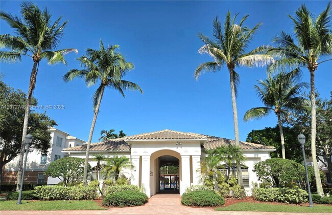 Building Photo - 1307 Myrtlewood Cir E