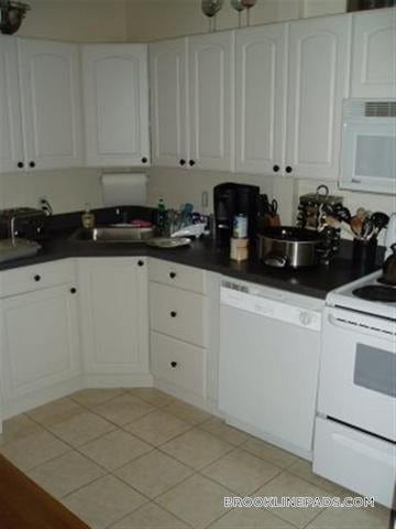 Building Photo - 1801 Beacon St