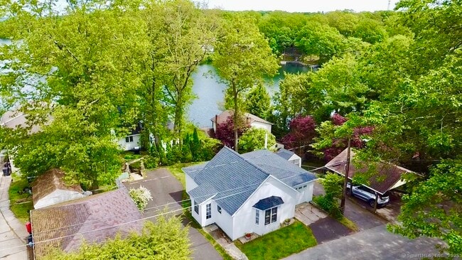 Building Photo - 17 Warren Rd