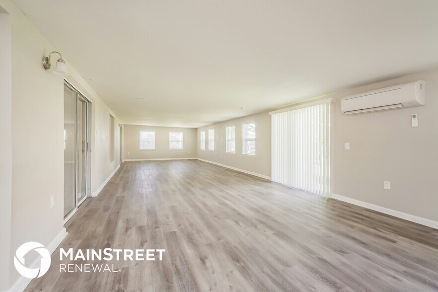 Building Photo - 619 Regency Way