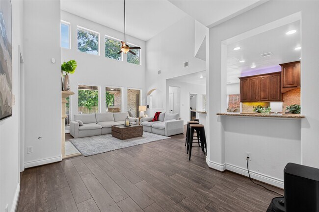 Building Photo - 164 Deerfield Meadow Dr