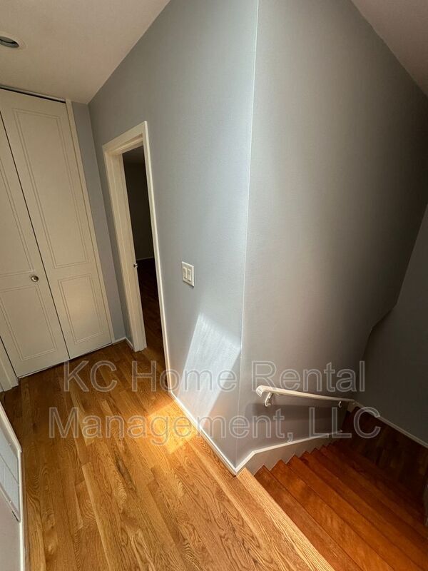 Building Photo - 5197 W 75th St
