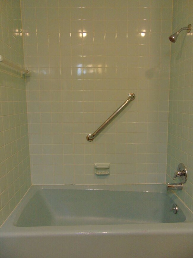 Building Photo - Amazing 3 Bed 2 Bath Country Home With Fab...