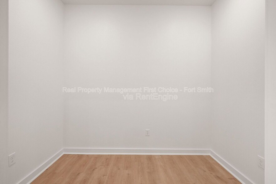 Building Photo - 8620 Cantera Dr