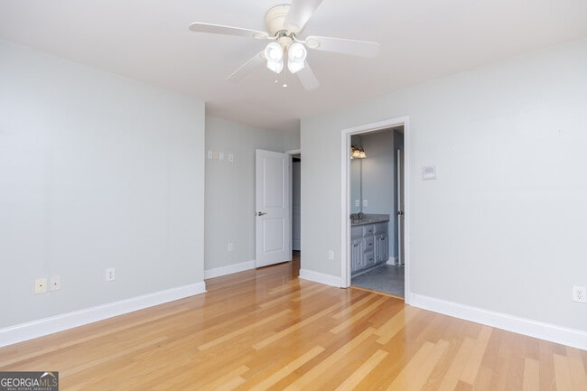 Building Photo - 100 Montview Way