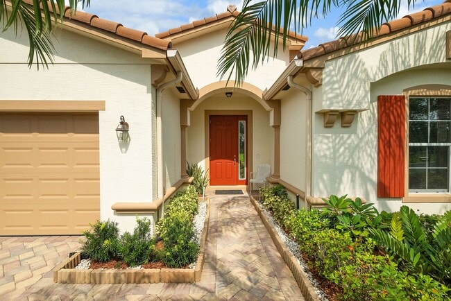 Building Photo - 4/3/2 Copperleaf POOL home in Palm City!!