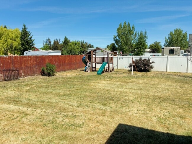 Building Photo - Beautiful 3 Bed, 2 Bath Home in Idaho Falls, Idaho!