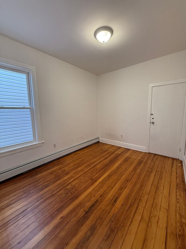 Building Photo - 163 BIDWELL Ave