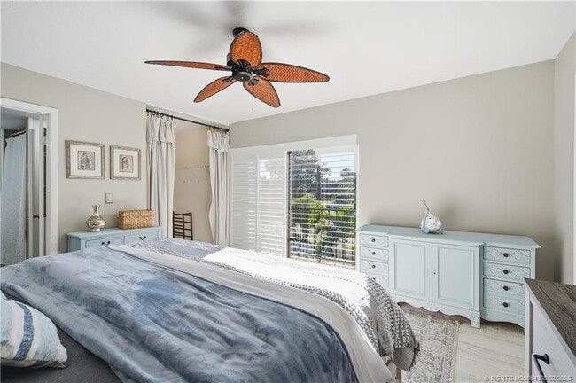 Building Photo - 5982 SE Riverboat Dr