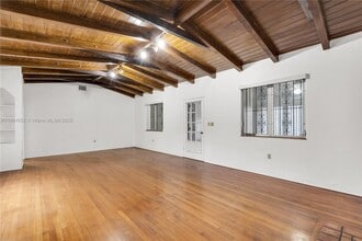 Building Photo - 1225 Wallace St