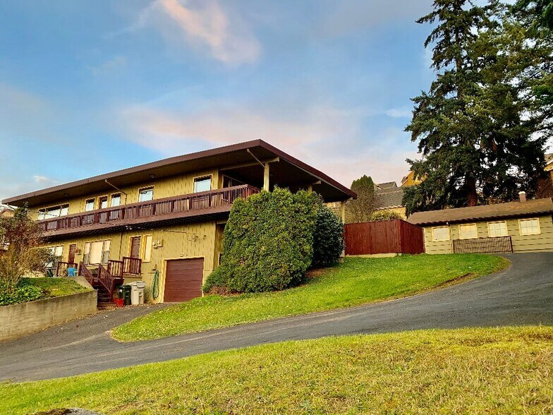 Primary Photo - 9420 SE 92nd Ave.