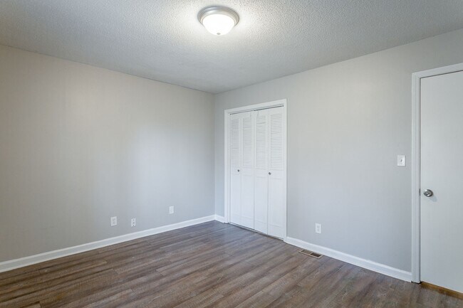 Building Photo - 5221 Old Trail