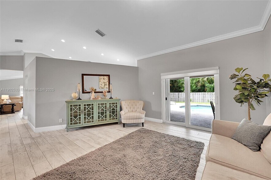 Building Photo - 9841 SW 1st St