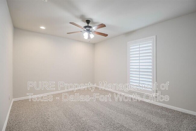 Building Photo - 3313 Country Club Rd