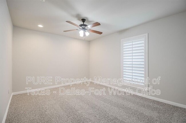 Building Photo - FS-3313 Country Club Rd