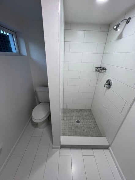 Basement bathroom - 2120 Union Rd