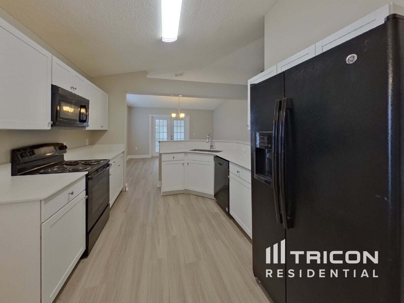 Building Photo - 1656 Dartmouth Dr