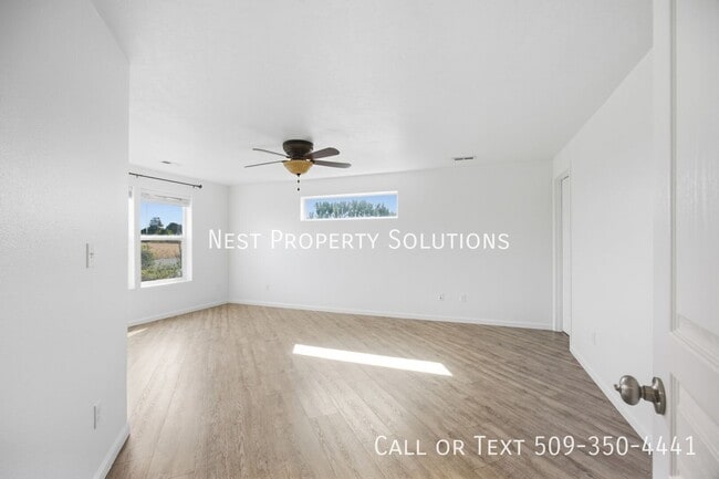 Building Photo - 800 S Hamilton Rd