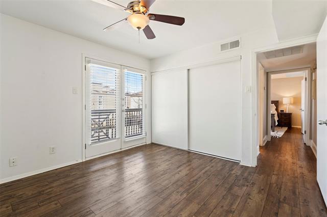 Building Photo - 5916 Sandhurst Ln