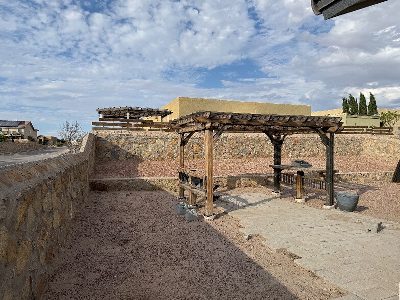 Building Photo - 12325 Westbury