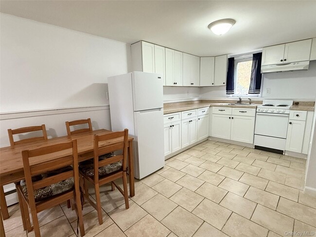 Building Photo - 3458 NY-208