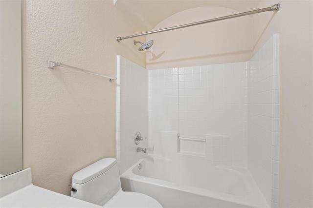 Building Photo - 689 Bonham Dr