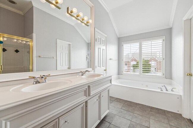 Building Photo - 1213 Oneil St