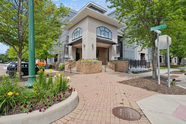 Building Photo - Zen Chaska